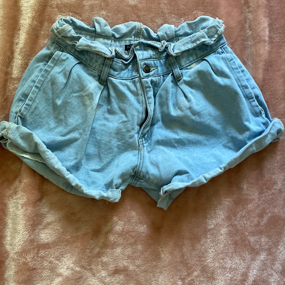 Fashion nova Jean shorts